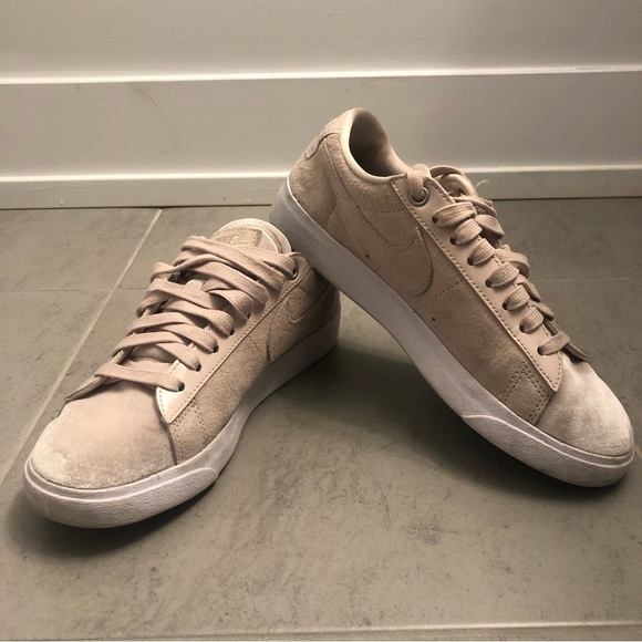 Nike Blazer Low Velvet Pink Sneakers - Picture 3 of 6